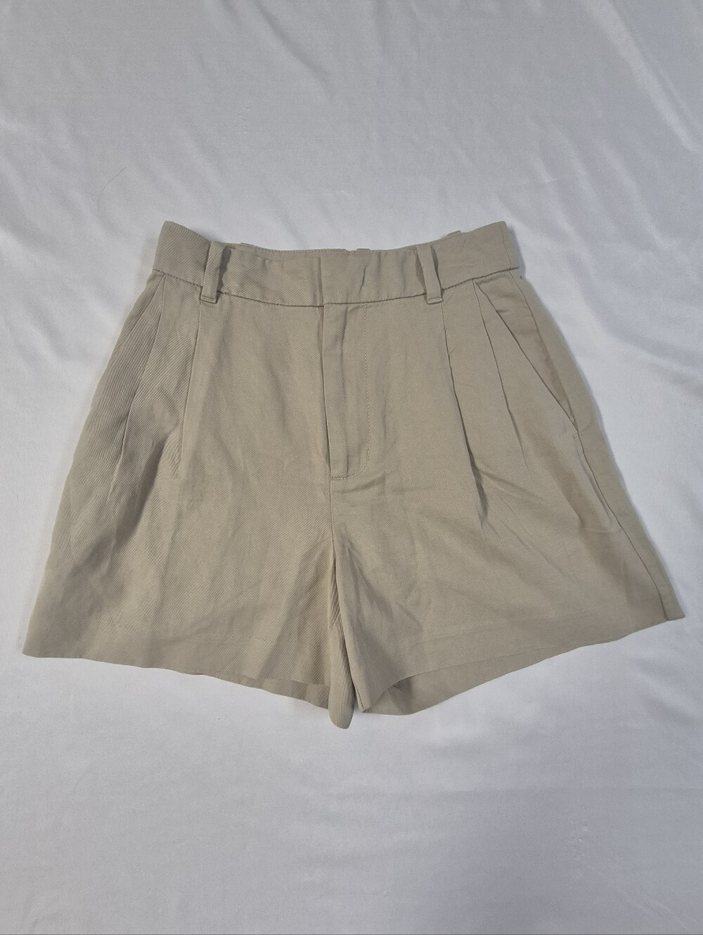 Madewell The Harlow Short Drapey Twill Pleated High Rise Khaki Size 00